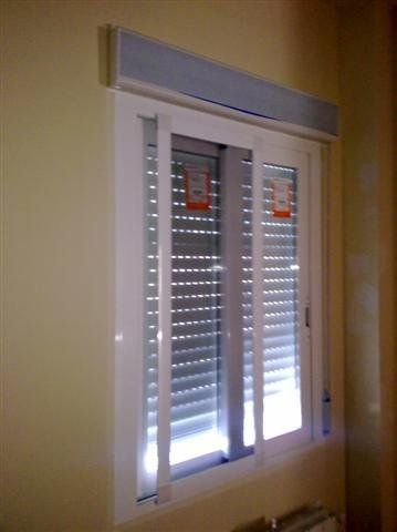 CORREDERA C97 R, CON CAJÓN DE PERSIANA DECORATIVO